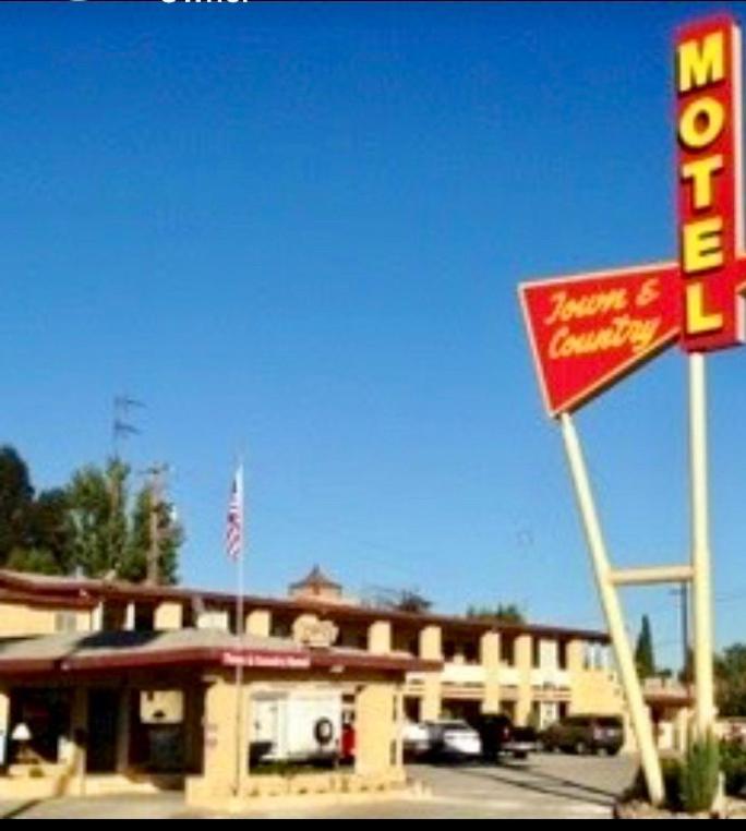 Town & Country Motel Livingston Экстерьер фото